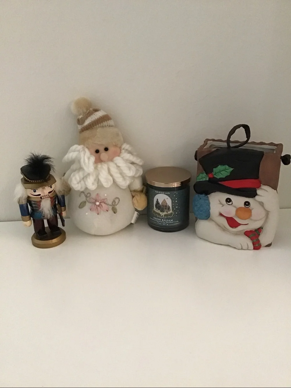 Sweet Lot of Christmas decorations, Bath & body works candle, Santa plush + more